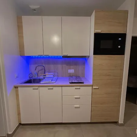 A 500m De La - L Oyat - *